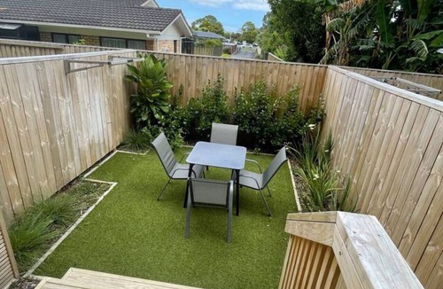 Henderson Apartment | Comfortable 2BR Home on Te Kanawa Crescent