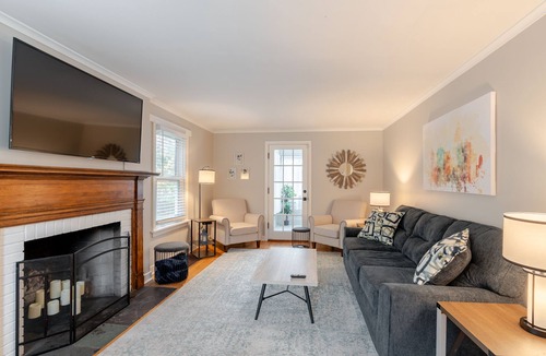 Eastside House | Convenient Location in a Quiet Neighborhood