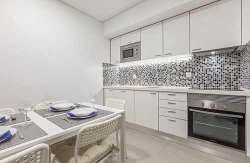 Correeira Apartment | Correeira Luxury Residence T2 F - Albufeira, Pools, Wifi, Bbq, Beach