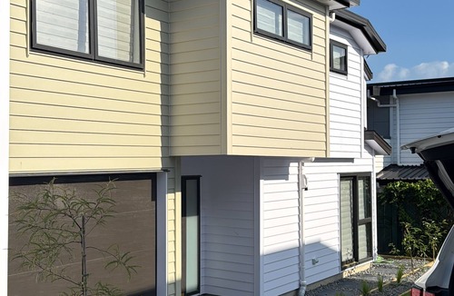 Papatoetoe House | Cosy & Contemporary Airport Retreat