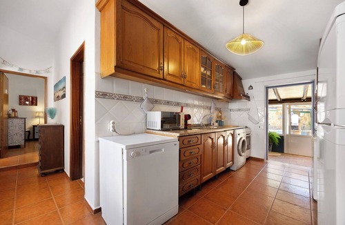 Fonte do Bispo Villa | Country House 'Marine House' with Mountain View, Wi-Fi and Air Conditioning