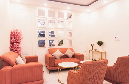 Gurugram Cottage | Cozy 4-bedroom cottage in enchanting Gurugram with AC,swimming pool,open bar,dj