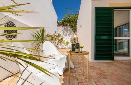 Praia da Luz Villa | Cozy and sunny villa just some steps from the sea