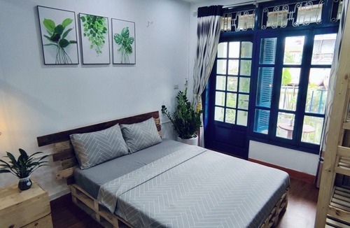 Hang Bo House | Cozy balcony/Street view/Old Quarter central/Sunny Homestay