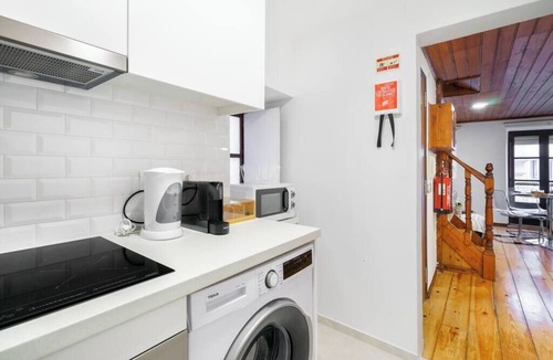 Santo Estevao Apartment | Cozy Duplex in Typical Alfama