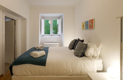 Merces Apartment | Cozy Tailor Made With a Refreshing Terrace