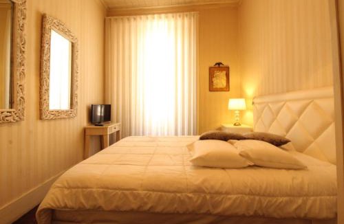 Urgezes Hostel | CTR Guest House