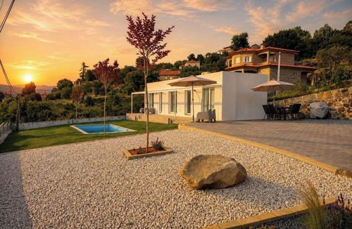 Resende House | Douro Garden, where nature meets tranquility.