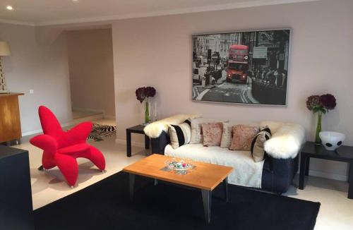 Porto Moniz Apartment | Elegant Apartment in Levada Grande + Terrace + 120 m²