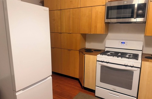 Columbia Heights House | Enjoyable 1-bedroom in a townhome with AC in vibrant Washington