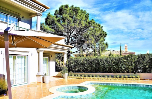 Vale do Garrao Villa | Exceptional villa with swimming pool