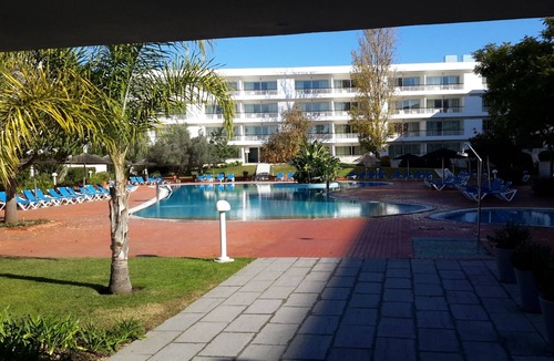 Meia Praia Apartment | Exquisite one-bedroom apartment in Lagos Marina