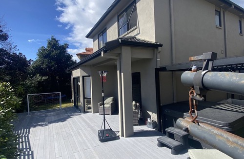 Gulf Harbour House | Family Sized House close to the Beach and Marina