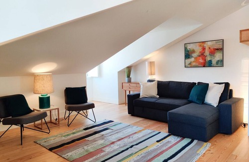 Santa Maria Maior Apartment | FLH Downtown Modern Apartment
