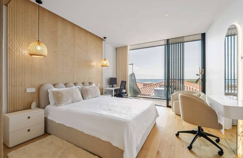 Se Apartment | Funchal City Apartment - Sea View, 3BR with Pool