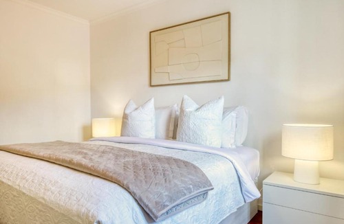Santa Luzia Apartment | Funchal Panoramic View, a Home in Madeira