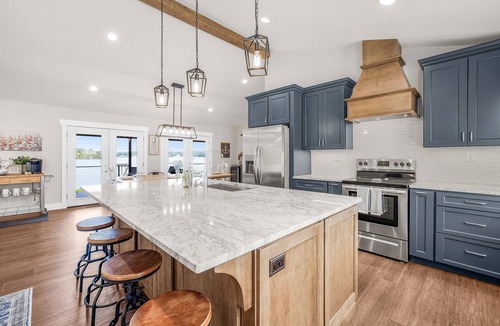 Lake Norman of Catawba House | Game Room, 2 King Suites, Huge Porch, Kayaks, Lake