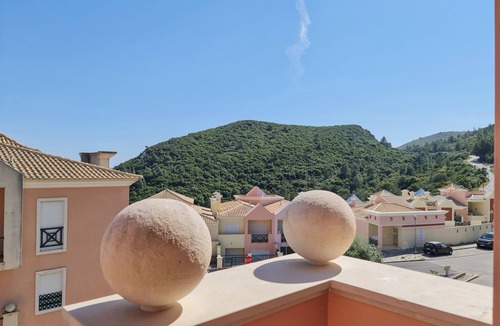 Castelo Apartment | Gorgeous 4-bedroom apartment in Sesimbra with stunning ocean views