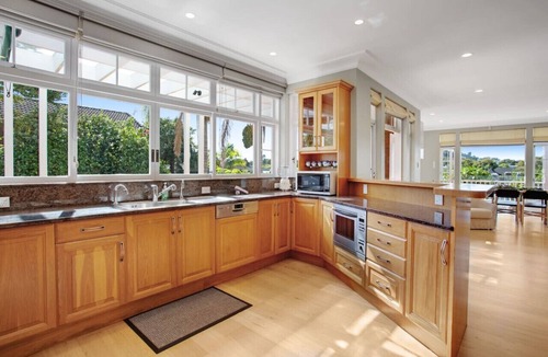 Epsom House | Grande Vista 5Br Manor with Pool & Mt Eden Views