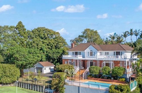 Epsom House | Grande Vista 5Br Manor with Pool & Mt Eden Views