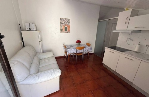 Triana Apartment | GuestHouse AL Santa Catarina, room A, Alenquer