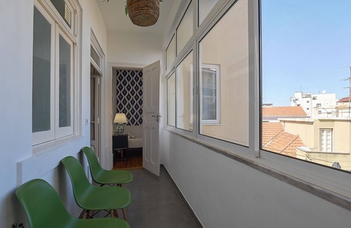 Sao Jorge de Arroios House | Guinea 19 Stylish Apartment