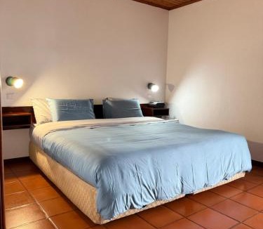 Santo Antonio Hotel | Habitación con estacionamiento y baño privado