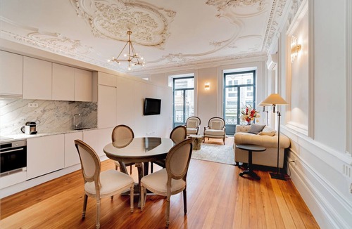 Uniao de Freguesias do Centro Apartment | Historic 18th-Century Porto Palace with 4 Boutique Apartments
