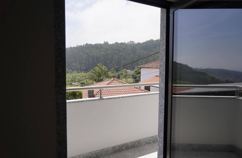 Agilde House | Holiday Home 'Agilde Ouro Verde' with Mountain View, Wi-Fi and Air Conditioning