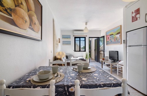 Conceicao e Cabanas de Tavira House | Holiday Home 'Almargem 77' with Shared Garden, Wi-Fi and Air Conditioning