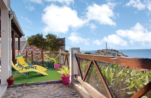 Ponta do Sol House | Holiday Home 'Casa Carreira' with Sea View, Wi-Fi and Air Conditioning