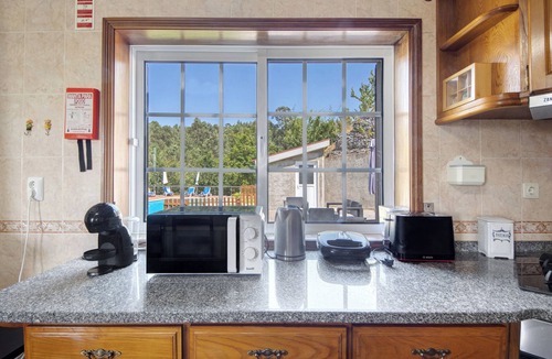 Arouca House | Holiday Home 'Martins House T4' with Mountain View, Wi-Fi and Air Conditioning