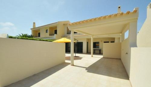 Urbanizacao dos Calicos House | Holiday House