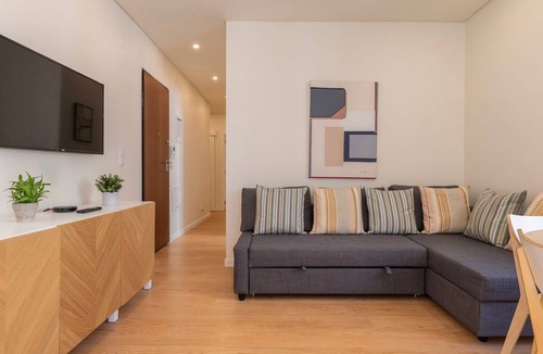 Santa Isabel Apartment | Homely 2BDR Apartment w/Terrace by LovelyStay