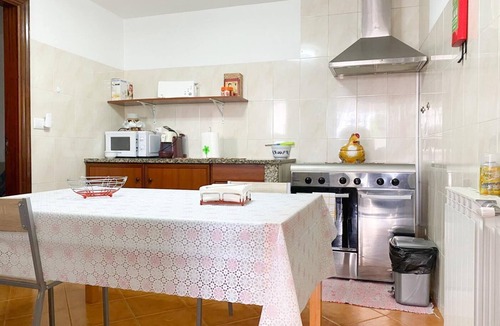 Campos Apartment | House in Vila Nova de Cerveira with Pool and BBQ