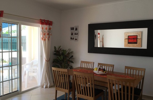 Ferragudo Villa | Impressive Villa in Ferragudo, with Private Pool, Air Con, Garden & Fibre WiFi.
