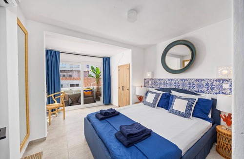 Portimao City Centre House | Just steps from Portimão's promenade, marina and beaches, this stylish home offers AC, sun deck with jacuzzi, a fully equipped kitchen and comfortable living spaces. Perfect for families, friends or business stays exploring the Algarve.