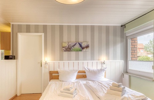 Warenshof Apartment | Ladybug, Germany
