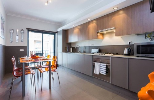 Meia Praia Apartment | Lagos Marina apartment with rooftop pool and gym