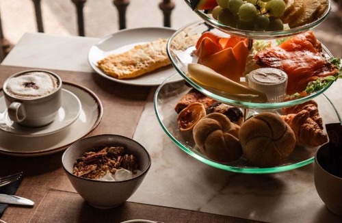 Encarnacao Hotel | Le Consulat