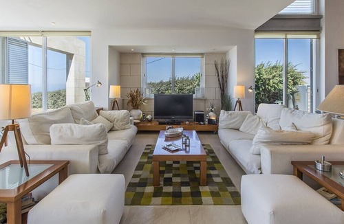 Azoia Villa | Luxury Sesimbra Villa | 4 Bedrooms | Villa Foz | Private Pool | Stunning Sea Views