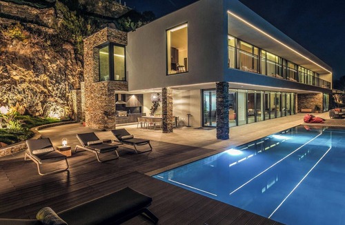 Cotas Villa | Luxury Villa Douro Valley River View and Pool