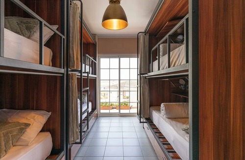 Ferrel Hostel | Malacuna Peniche