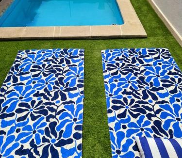 Castelo Villa | Meco Beach and Private Pool Villa