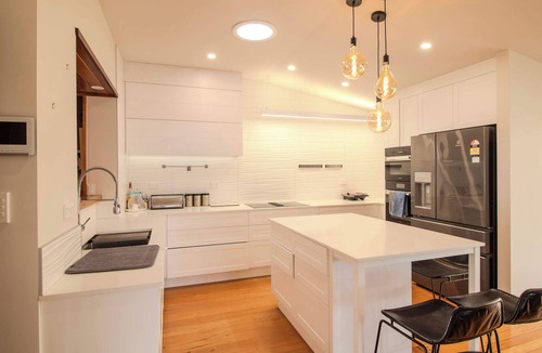 Auckland House | Million Dollar Views by the Ocean
