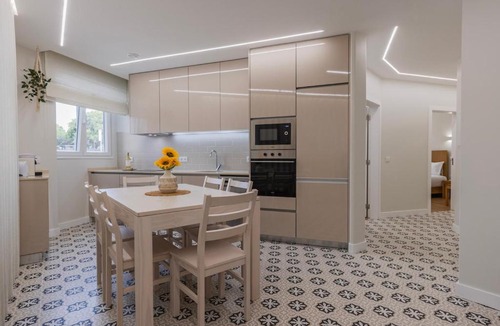 Parque das Nacoes Apartment | Modern 2BR Apt with Patio & AC - 0E