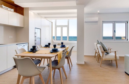 Povoa De Varzim Apartment | Modern 3BD Ocean View Apartment