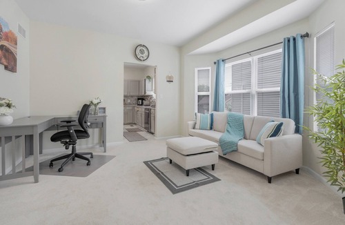 Central West End House | Modern 4BR Retreat Near Fox & Universities @ Prime CWE Location w/Free Parking!