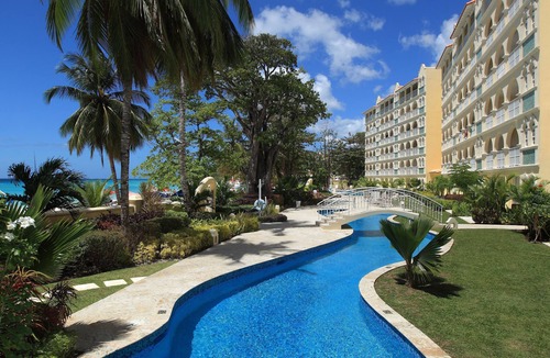 Dover Apartment | Modern Beachfront Condo with Pool - Sapphire 317
