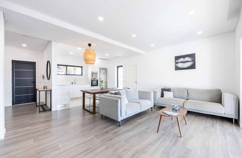 Estombar Villa | Modern Carvoeiro Villa | 6 Bedrooms | Villa Olive | Private Pool